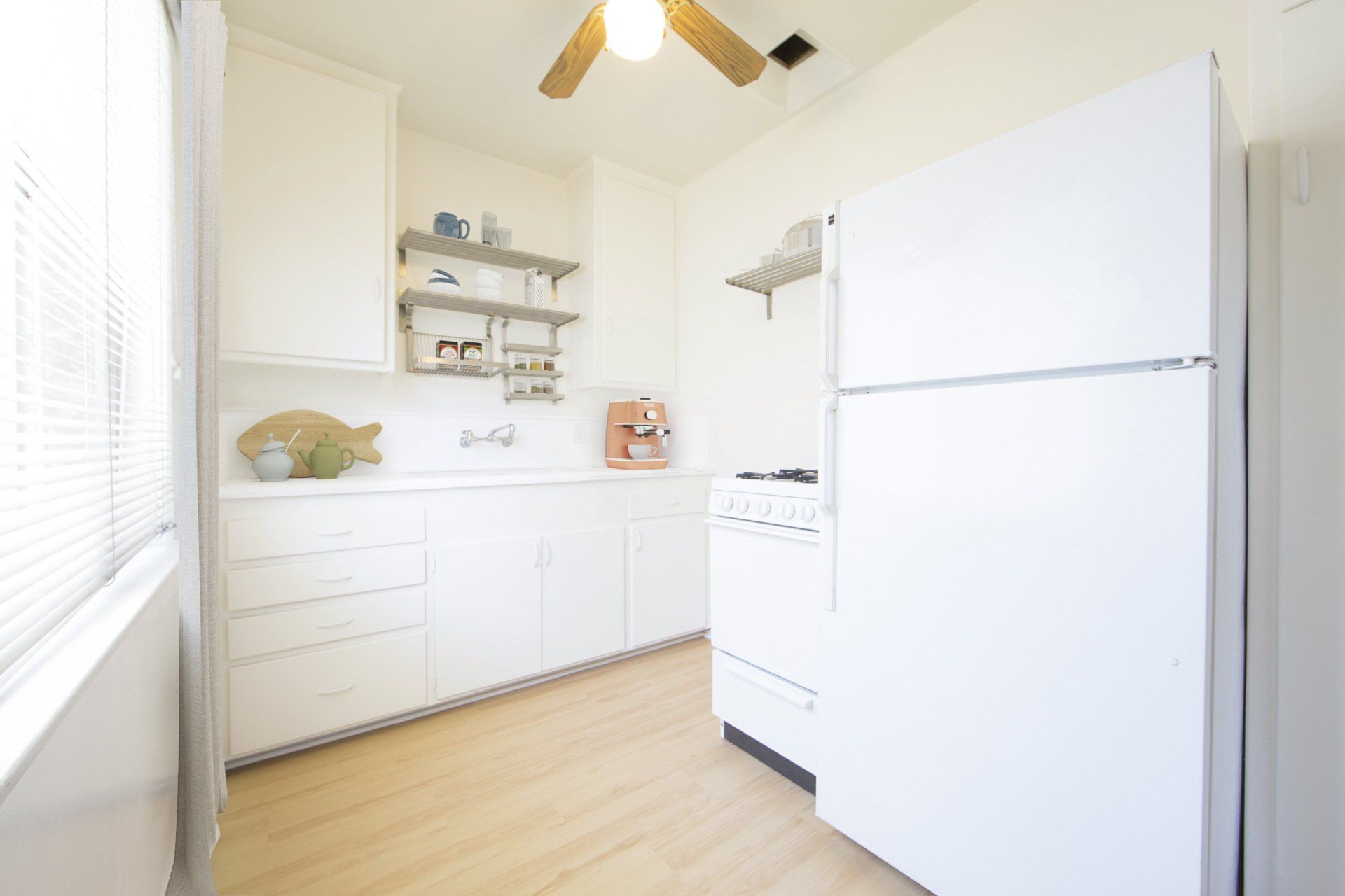 Brent Manor Apartments Kitchen