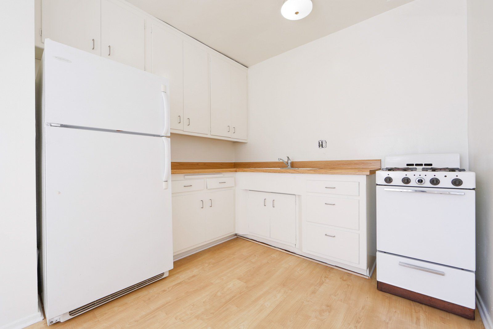 Brent Manor Apartments Photos