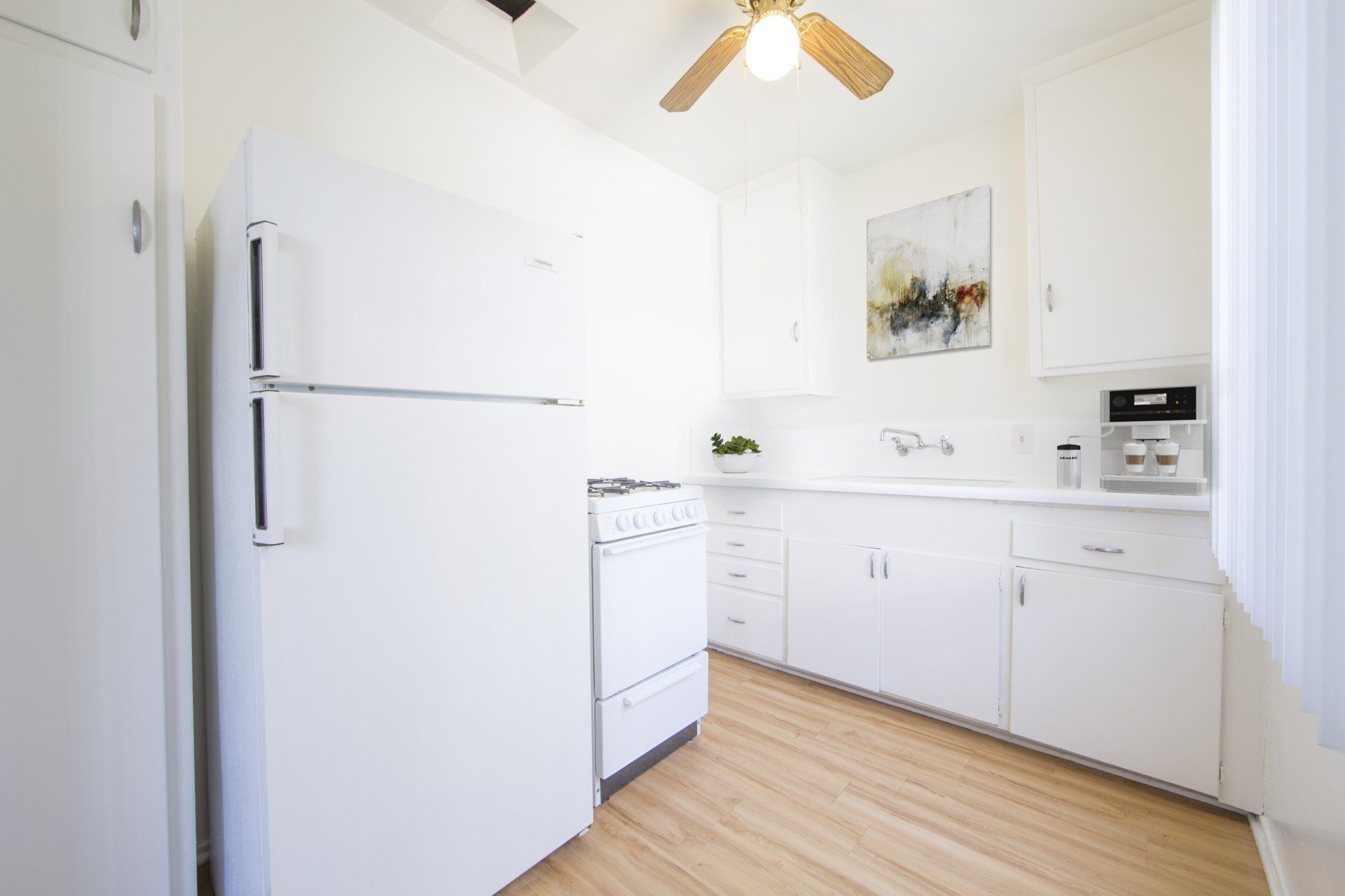 Brent Manor Apartments Photos