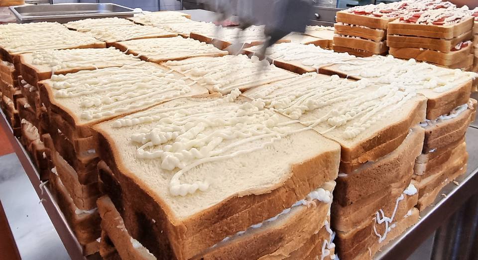 produzione toast e tramezzini farciti