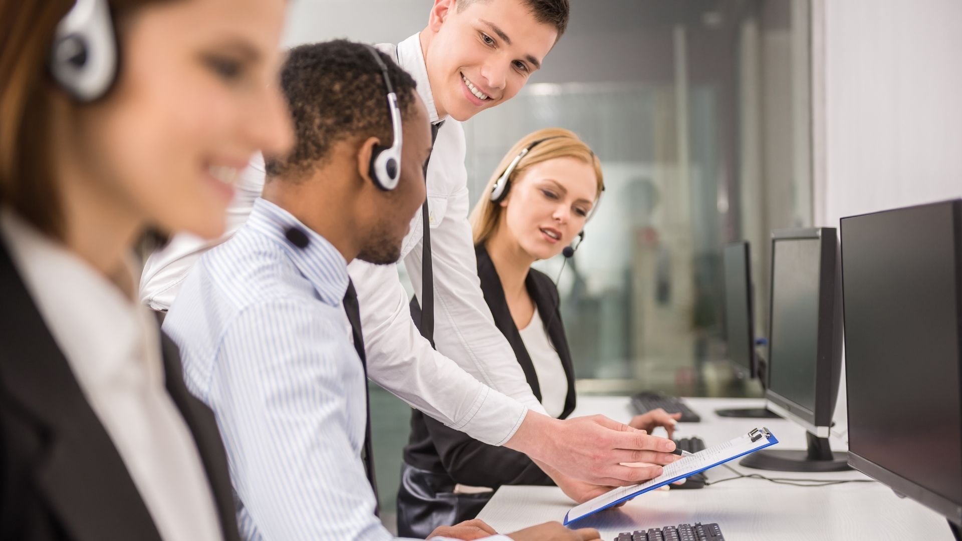 ValConsultora Vendas Digital de Assistencia Medica Empresarial. Contratar via Chat WhatsApp, Contratar via Telefone, Contratar via E-mail, Central de Vendas. Telefone 71-98511-7007 WhatsApp Corretora vendas de planos de saude, Telefone 71-98784-0037 Corretora vendas de planos de saude, plano de saude empresarial, cotação de preços plano de saude para empresas, assistencia medica empresas, convenios medicos para empresas, contratar plano de saude empresarial, plano de saude empresarial basico com coparticipação