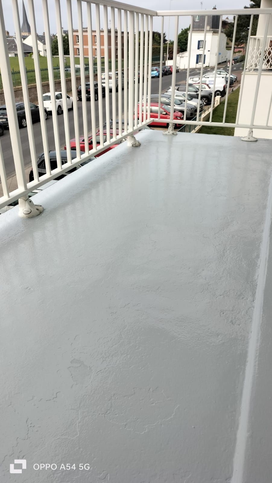 Peinture sur un balcon du Havre