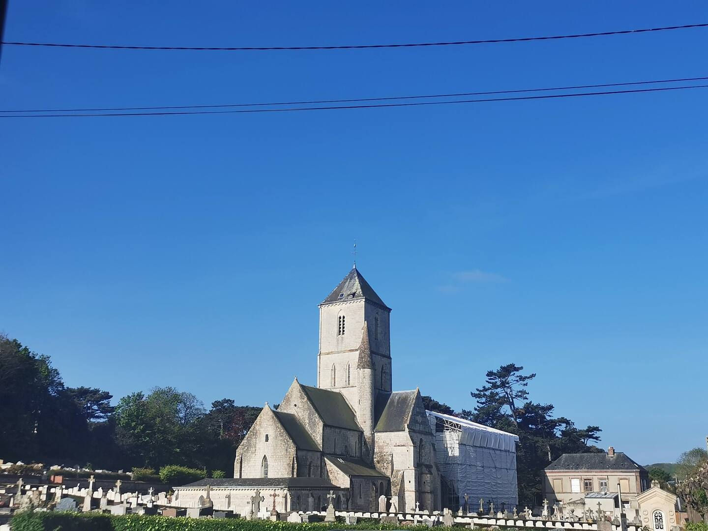 Gite jacqueline église depuis le gite