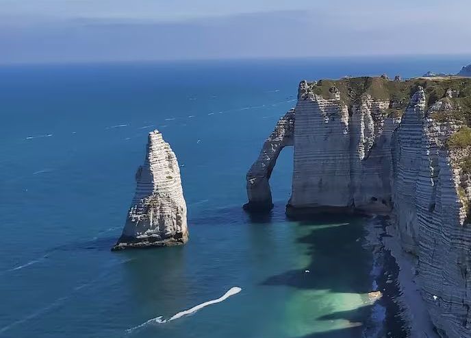 Vue sur les falaises d'Etretat accessible depuis un gite de notre portefeuille