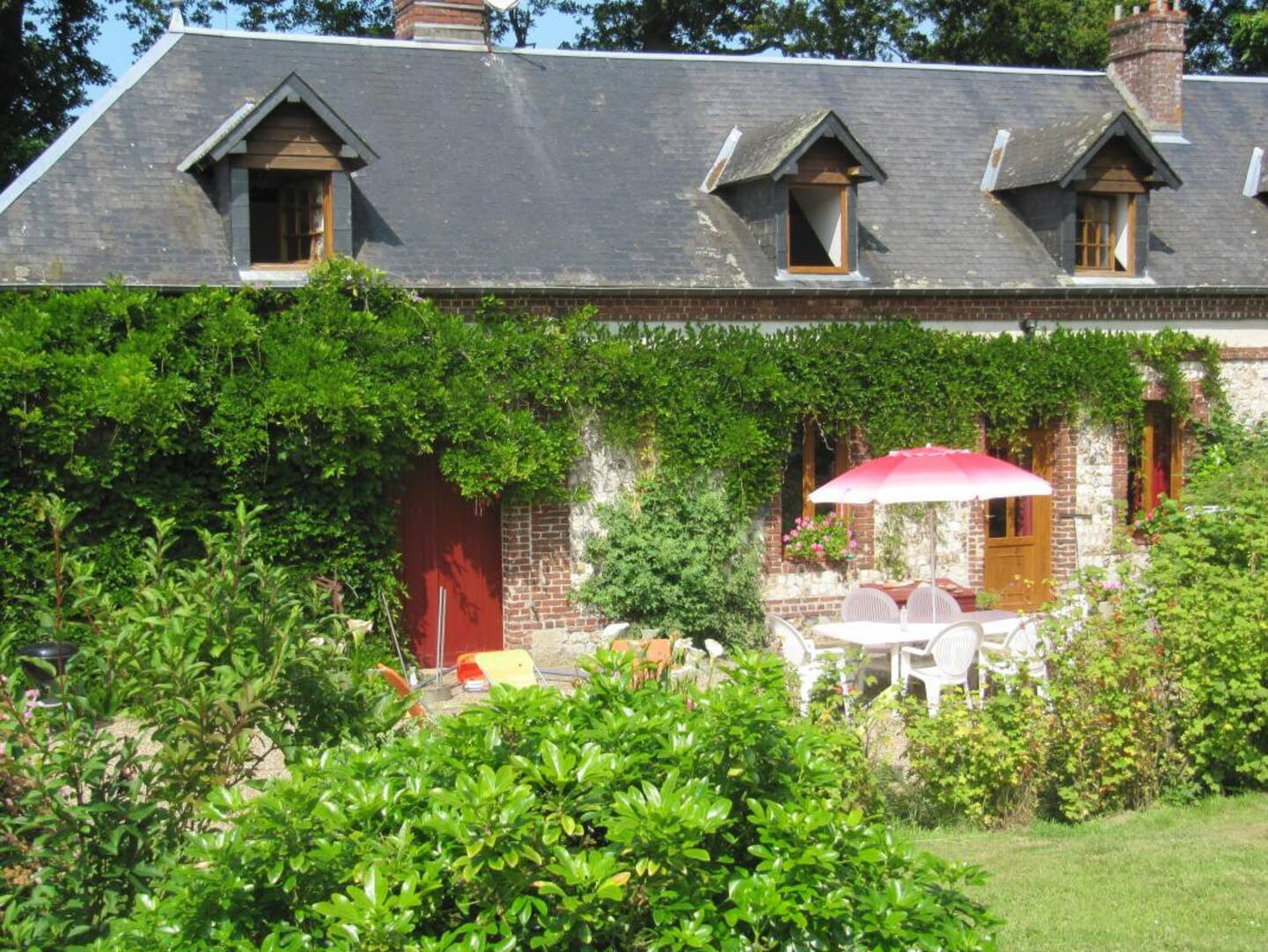 Vue de l'extérieur du gite Etretat bucolique