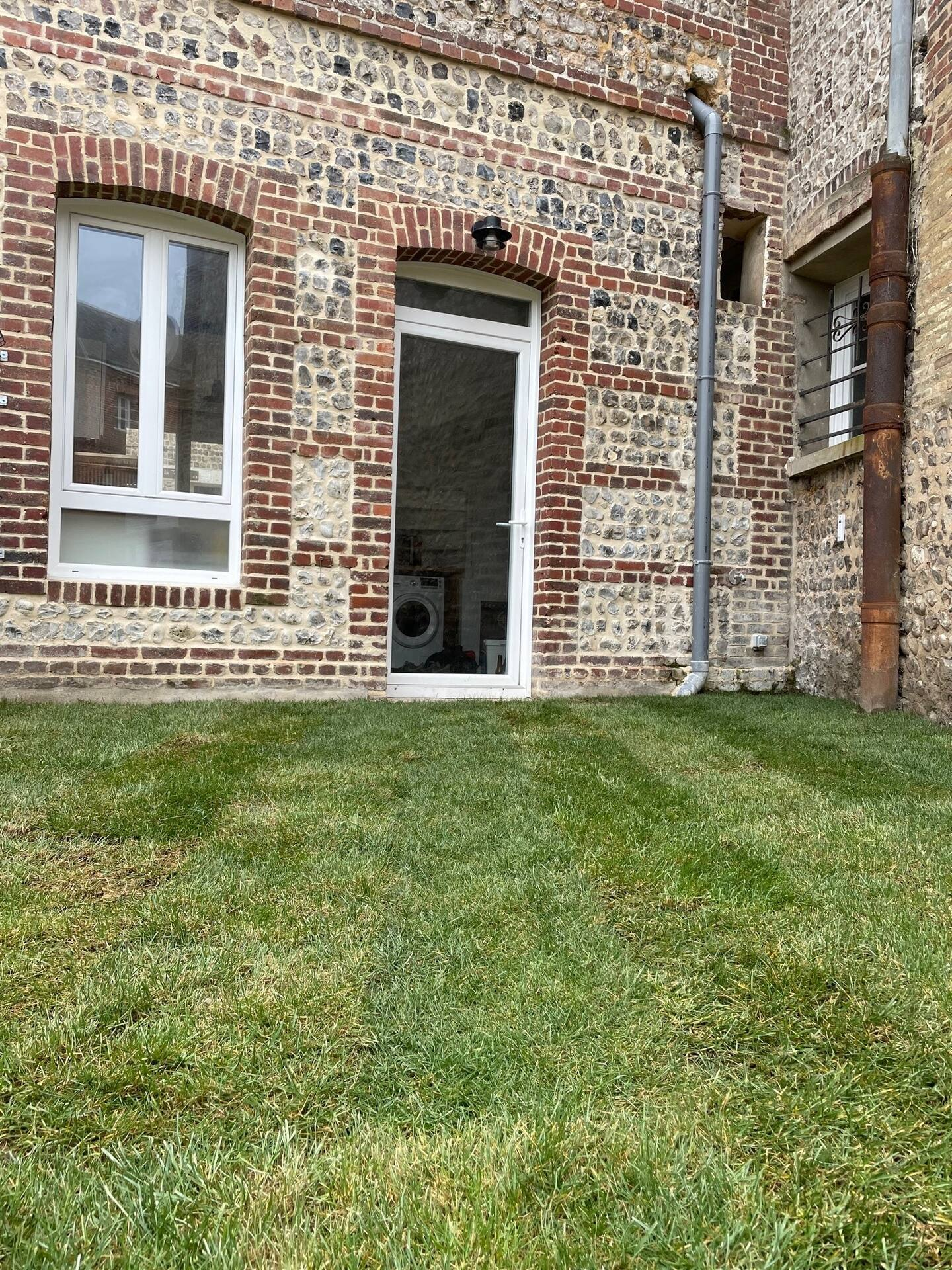 Entrée depuis le jardin