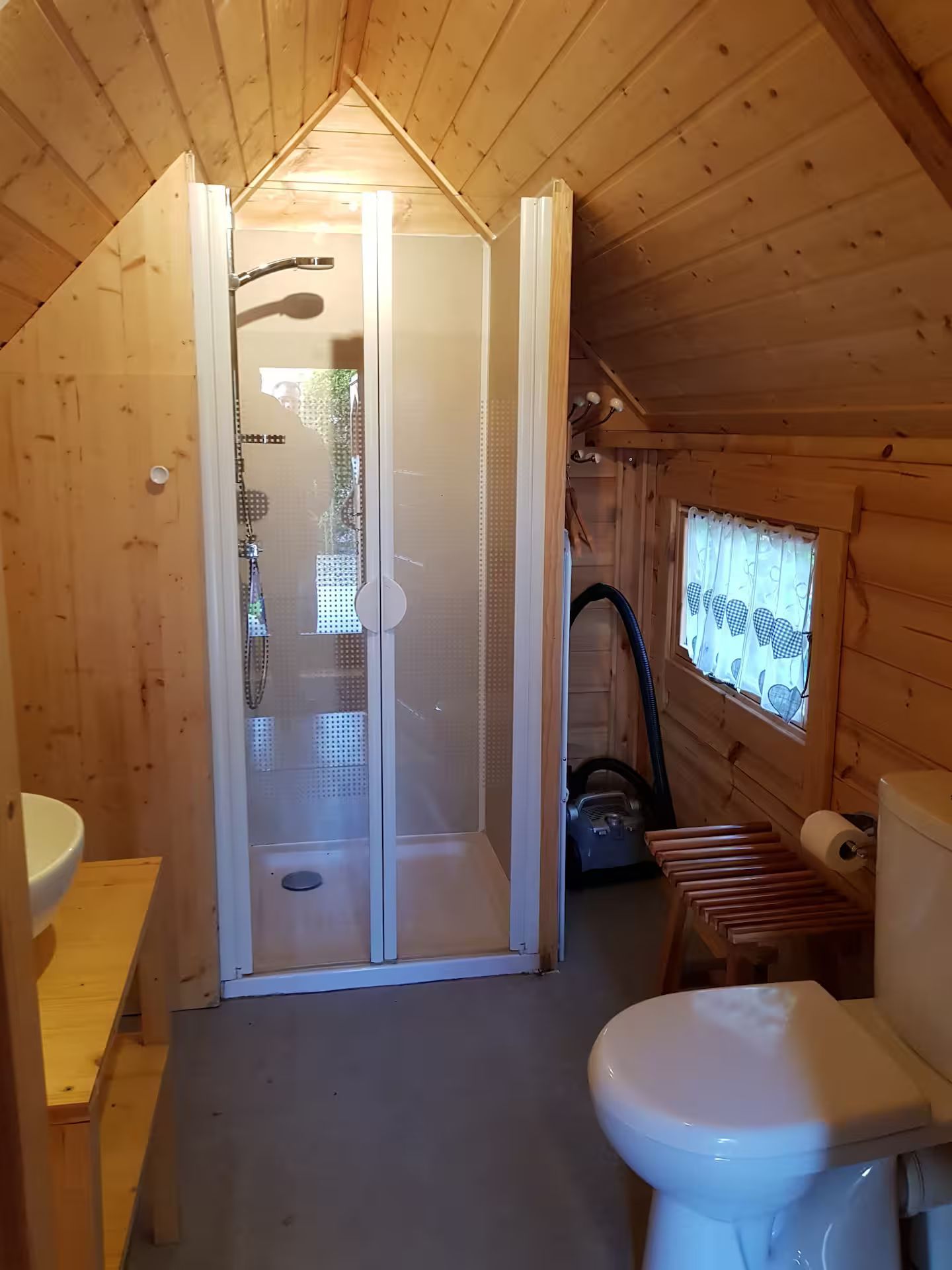 Autre photo de la salle de bain du gite