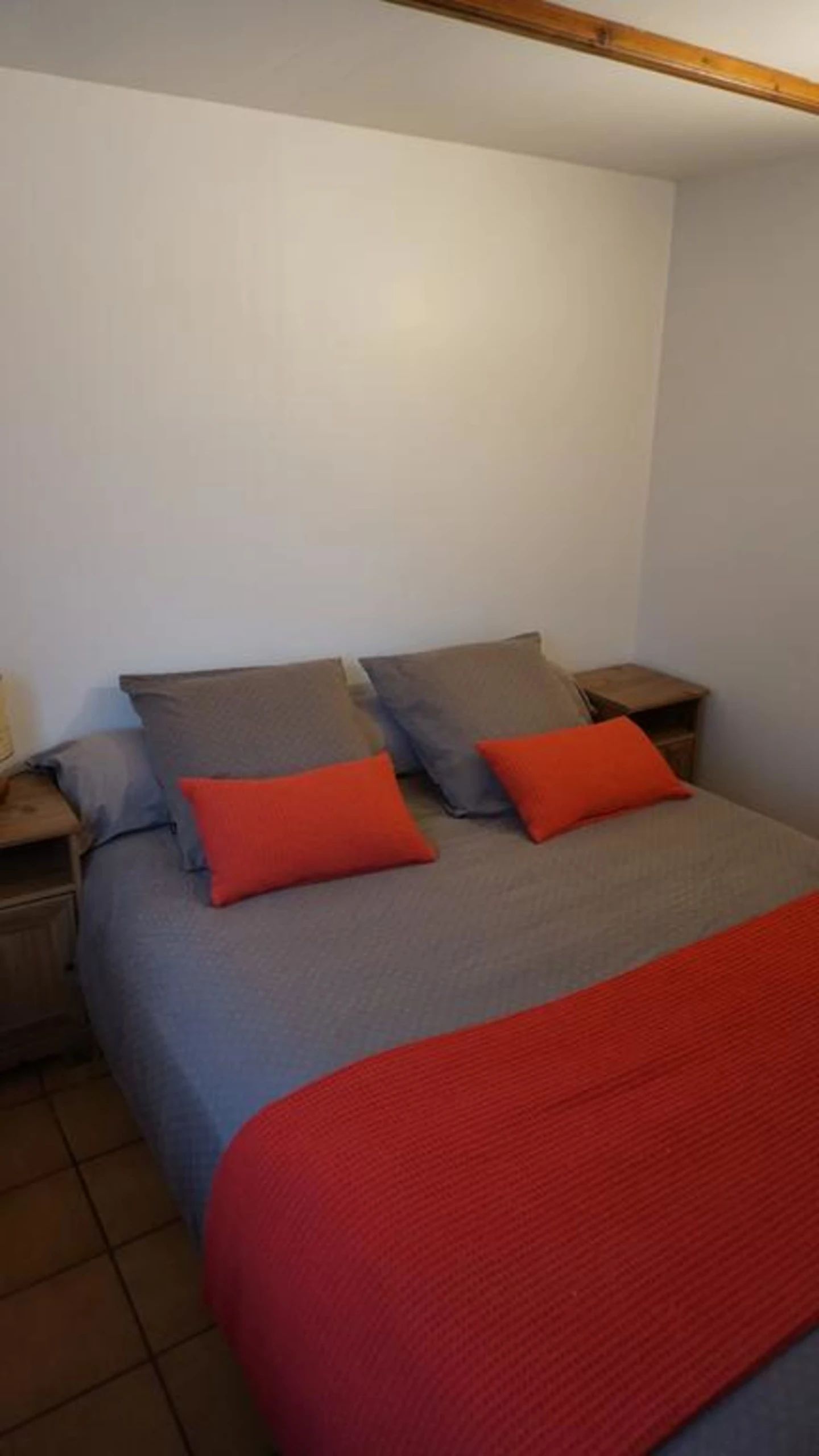 chalet des falaises gite fécamp vue intérieure et extérieure terrasse jardin canapé lits