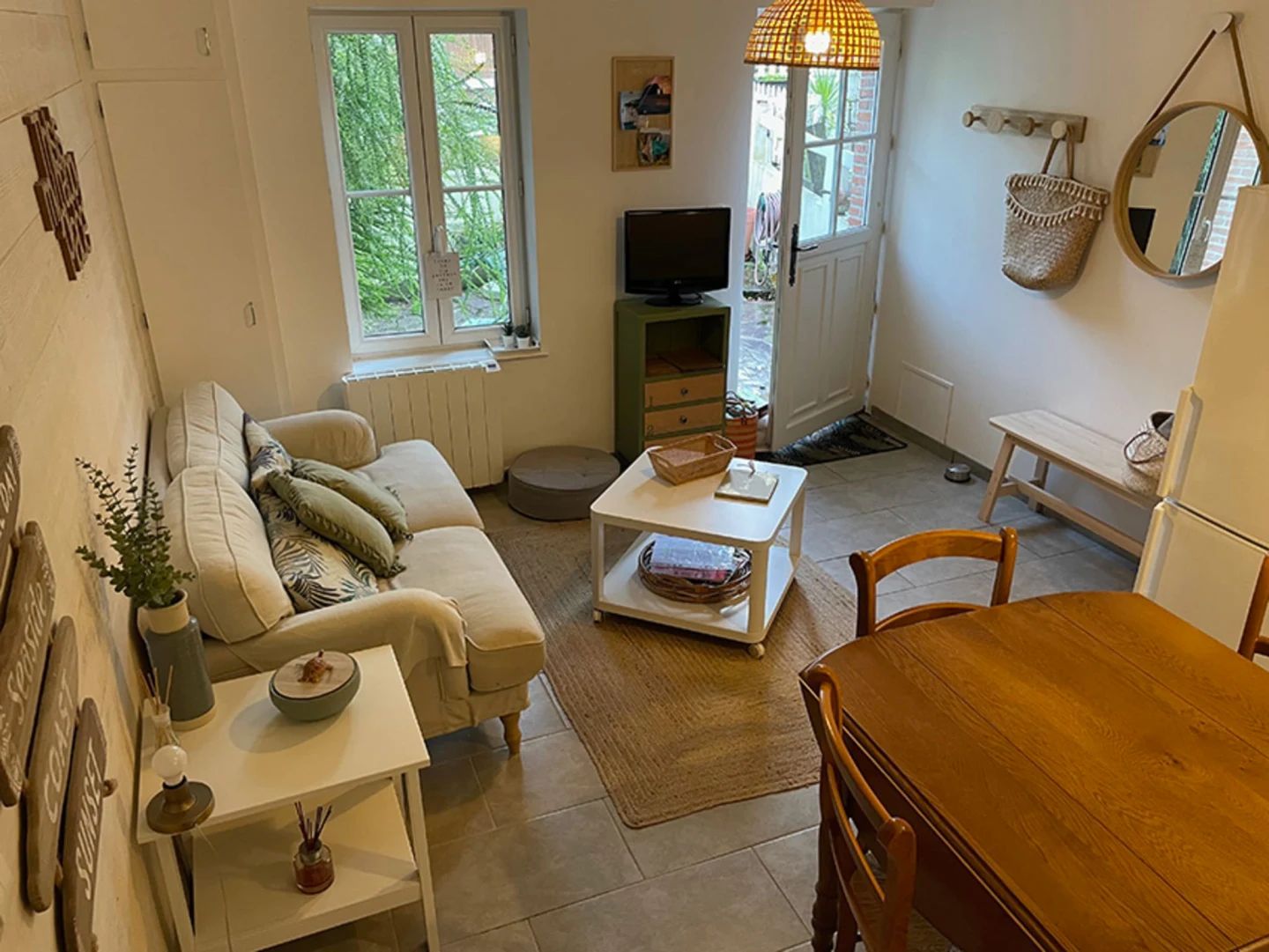 Gite centre etretat maison terrasse impasse salon chambres