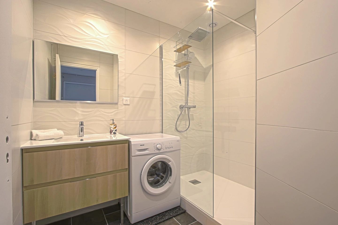 Gite le havre plein centre ville déco intérieure photos de la cuisine salon salle de bain