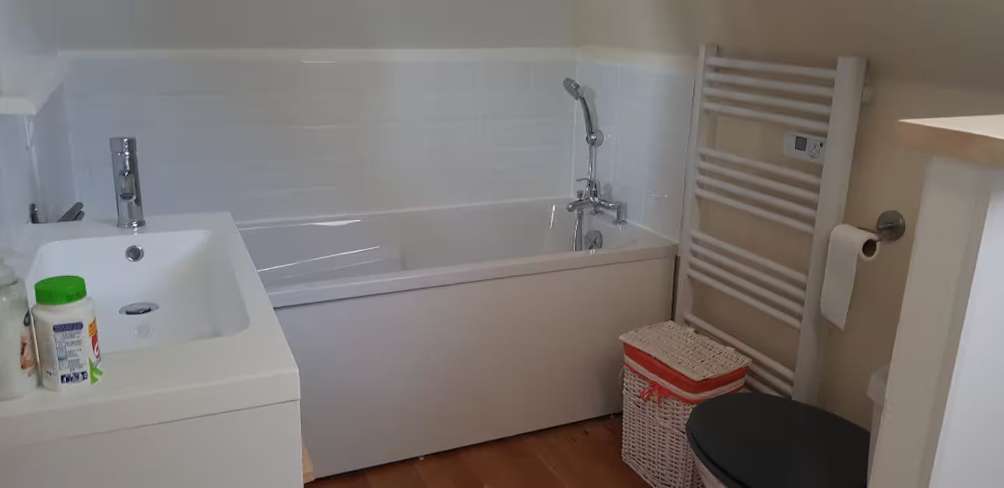 Autre salle de bain baignoire wc