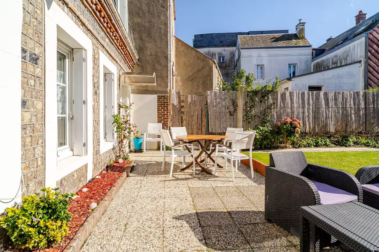 Photo de la terrasse sur le jardin