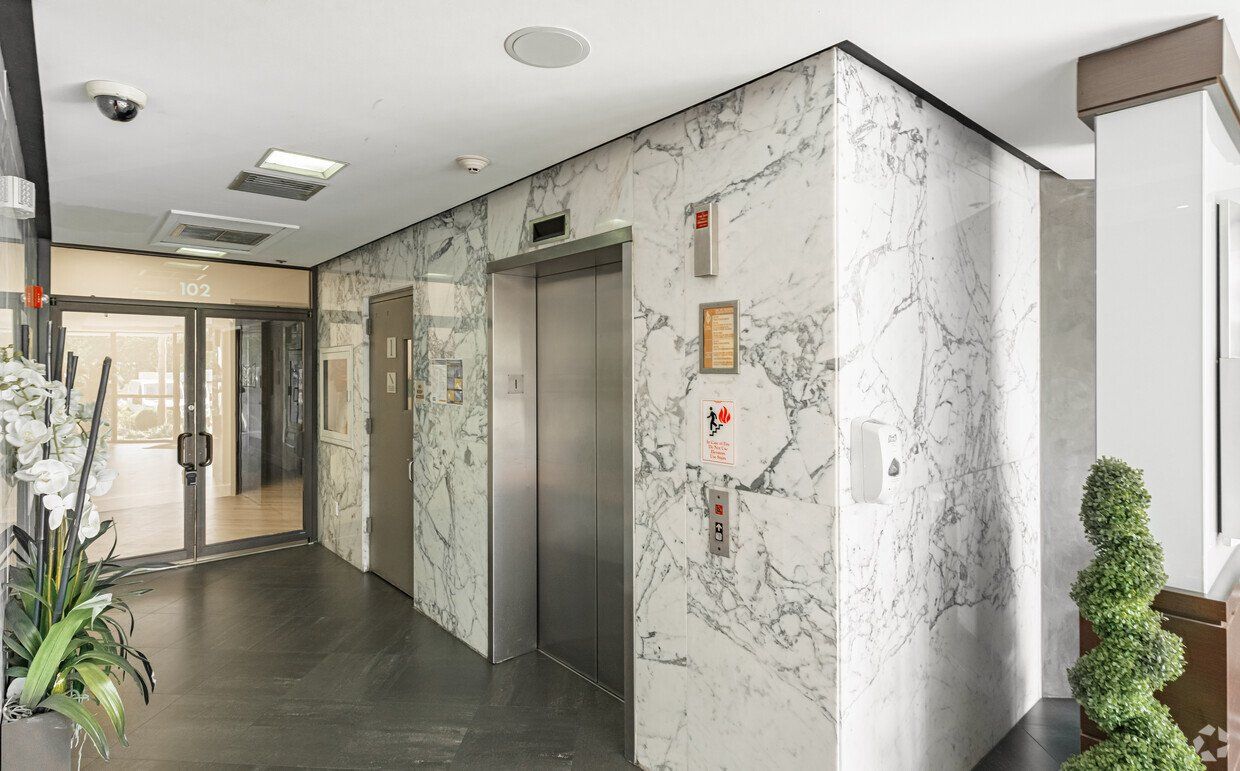 Sheridan Executive Centre Elevators