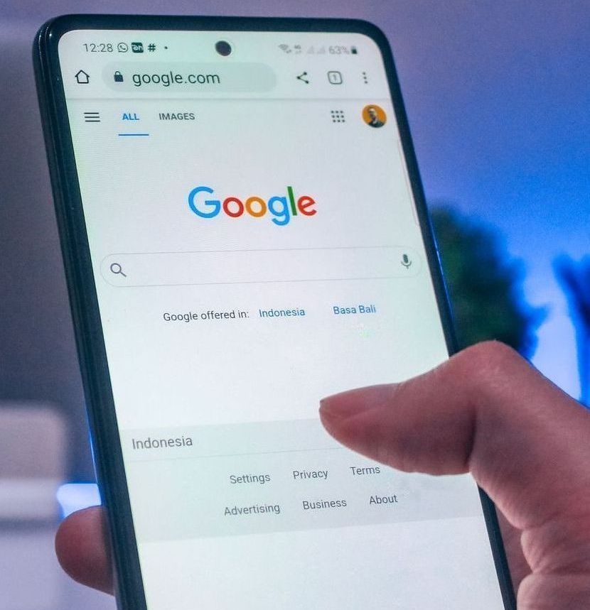 doing a google search on a phone