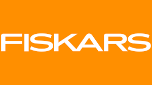 A white fiskars logo on an orange background