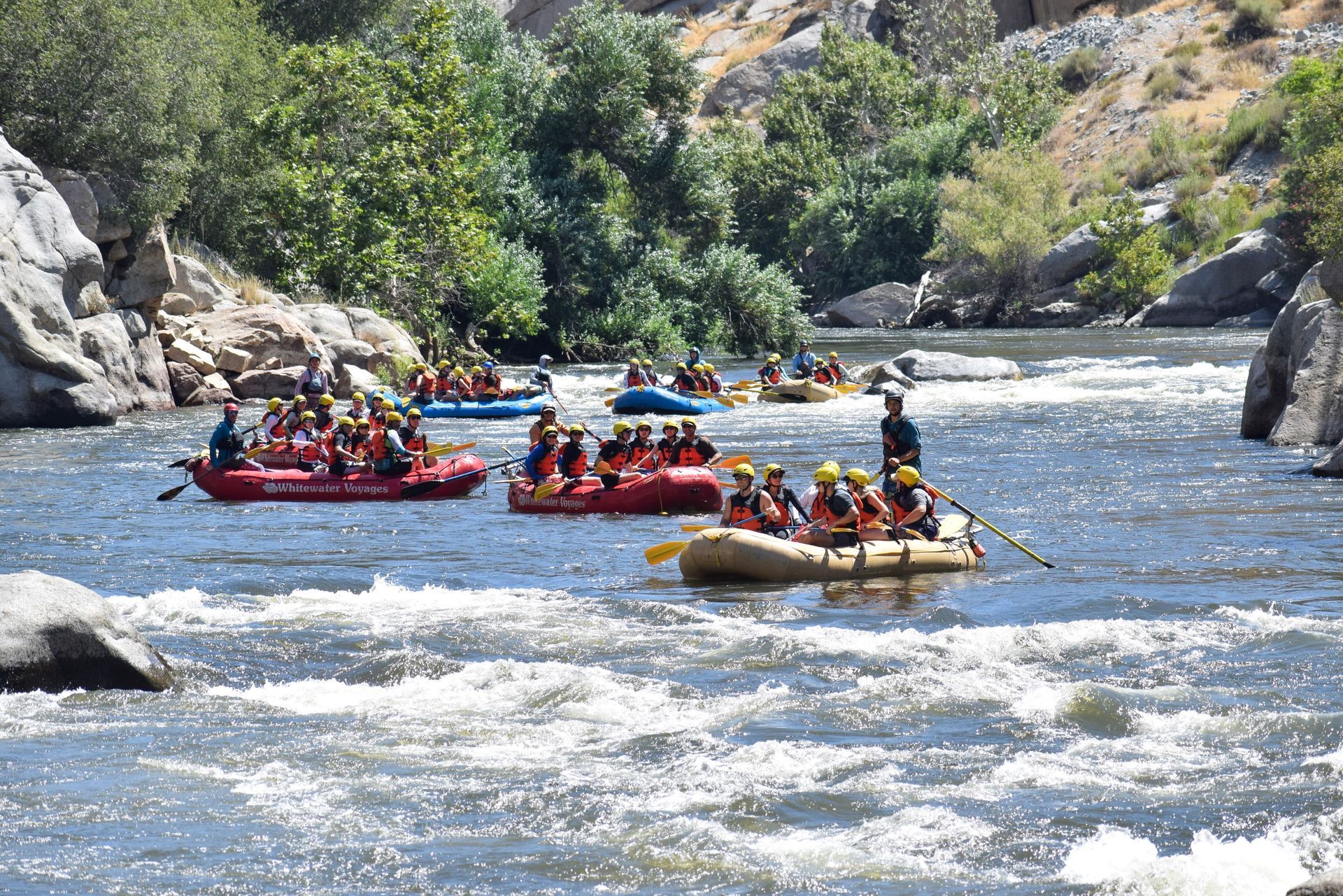 6 rafts on the kern river