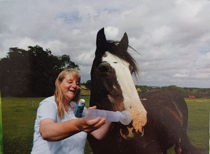 Dolly taking her inhaler in the field. No headcollar, no pressure, just trust.