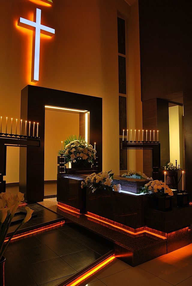 Laidojimo salės 3  vaizdas iš šono