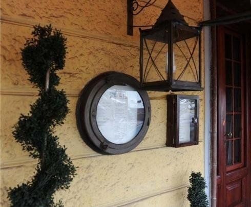 seafood restaurant decorations