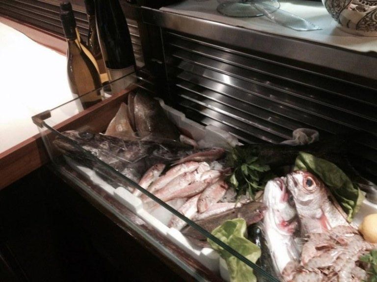 cucina con pescato del giorno