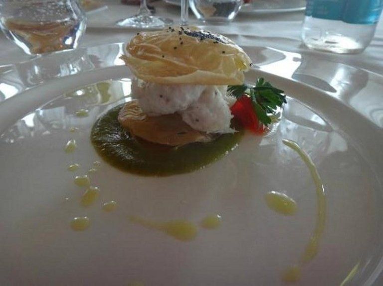 piatto con spuma di pesce