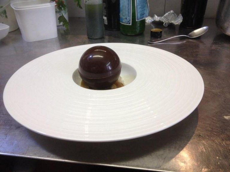 piatto con dole al cioccolato