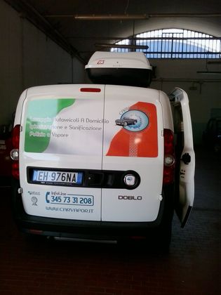 Furgone per pulizia tappezzeria auto in provincia di Prato