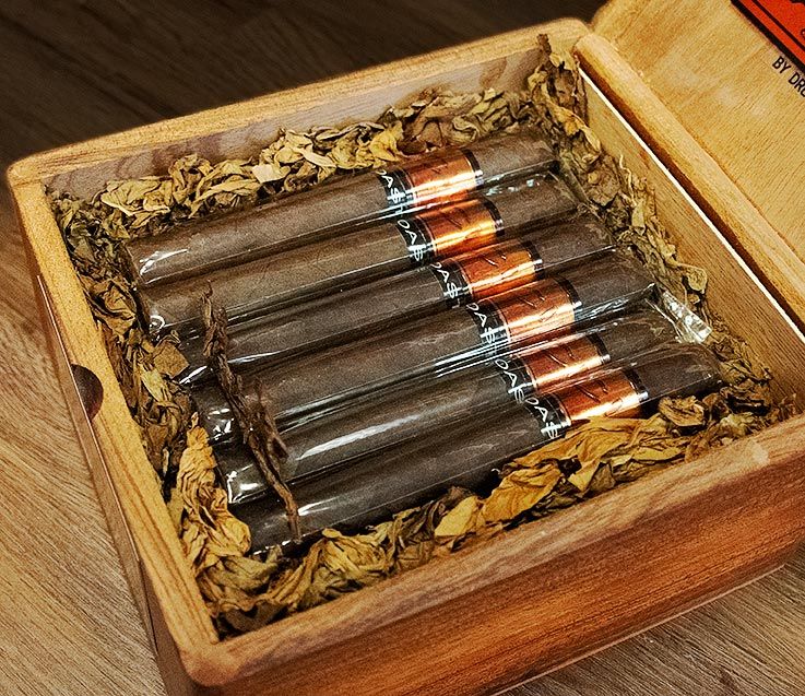 Import Cigars and Cigar Accessories XTreme Smoke & Vapor South