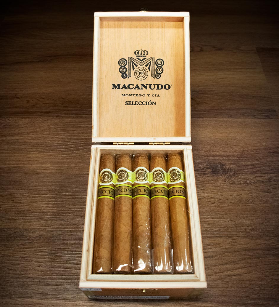 Import Cigars and Cigar Accessories XTreme Smoke & Vapor South