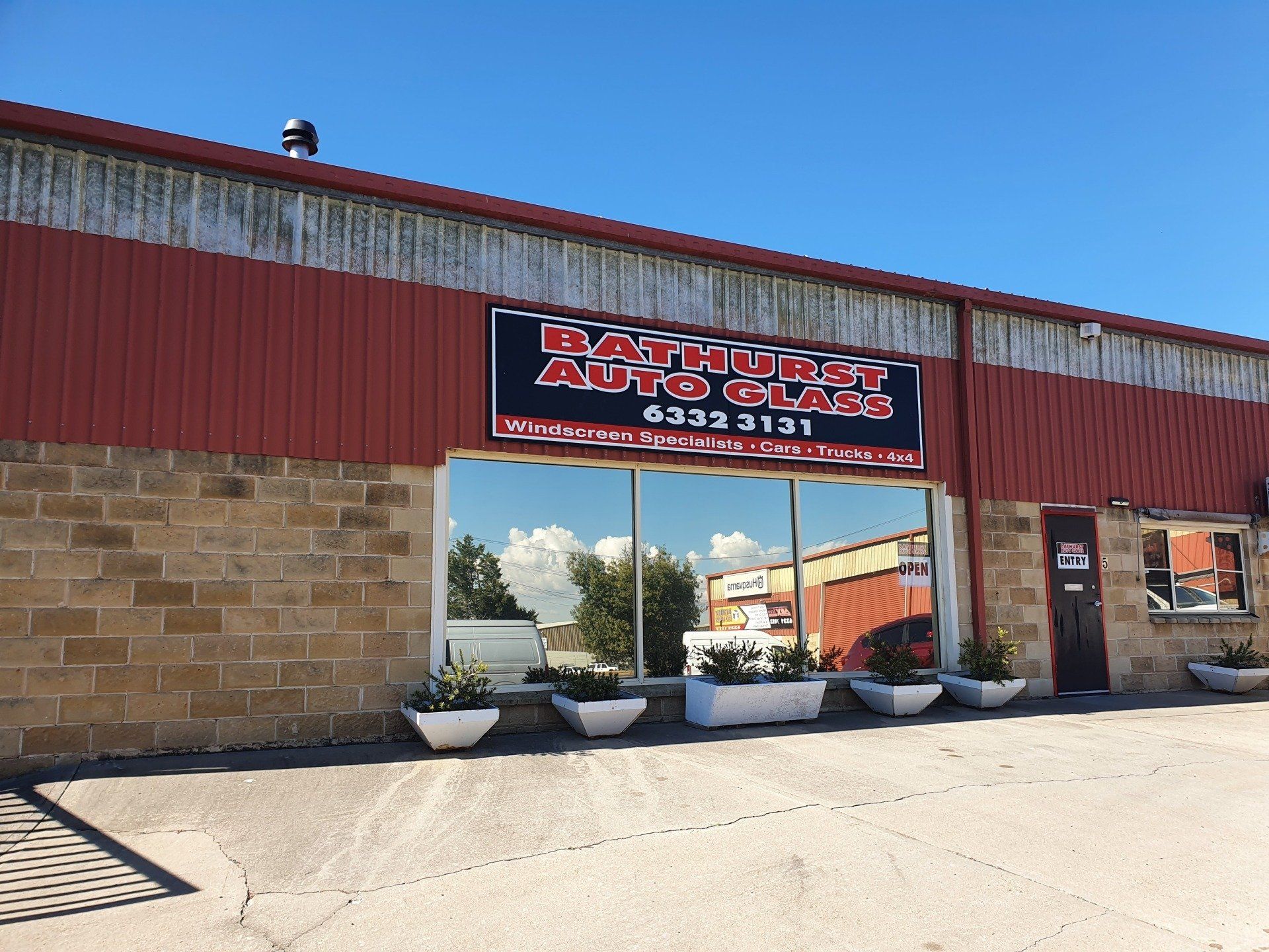 Bathurst Auto Glass Windscreen Repairs & Replacements