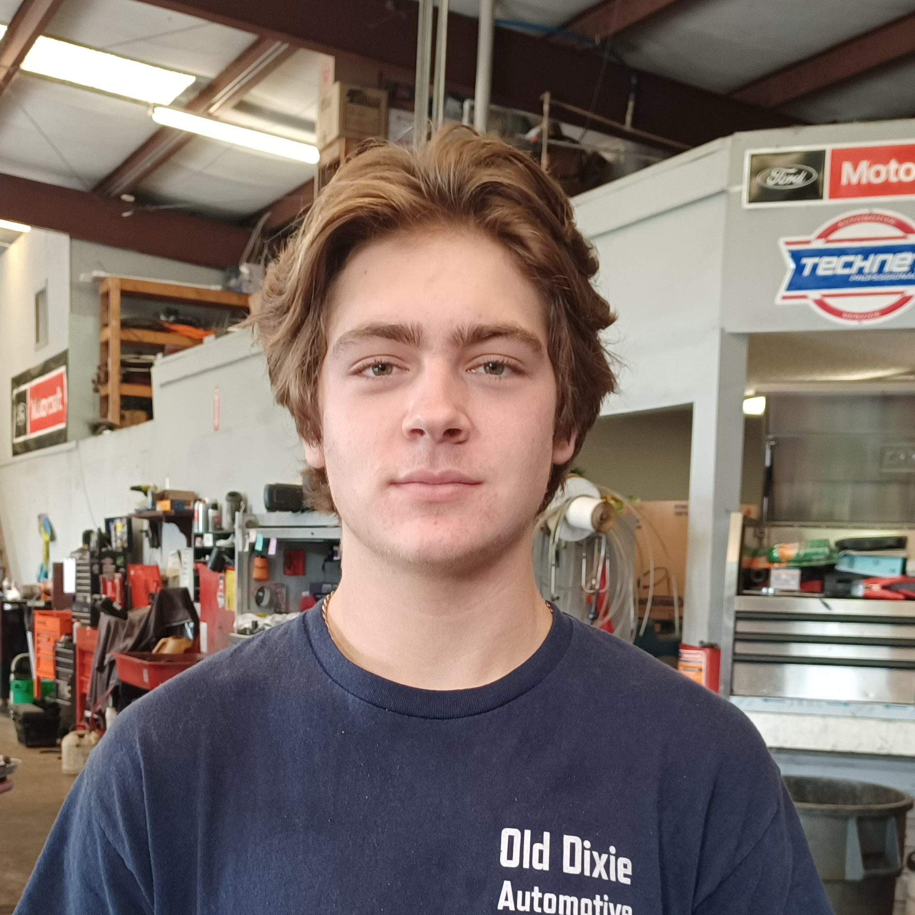 Crew at Old Dixie Automotive in Vero Beach, FL