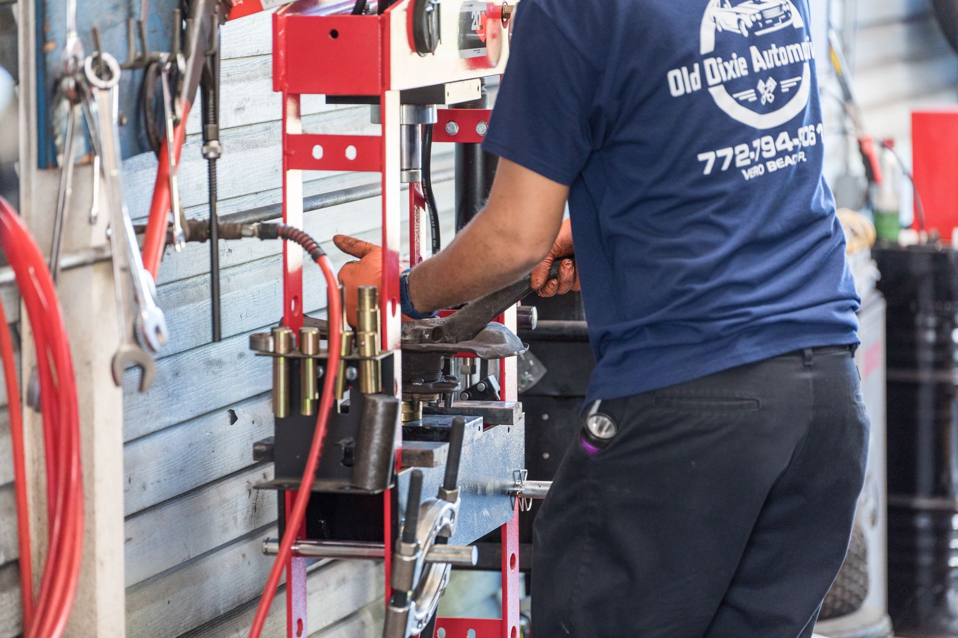 Old Dixie Automotive in Vero Beach, FL