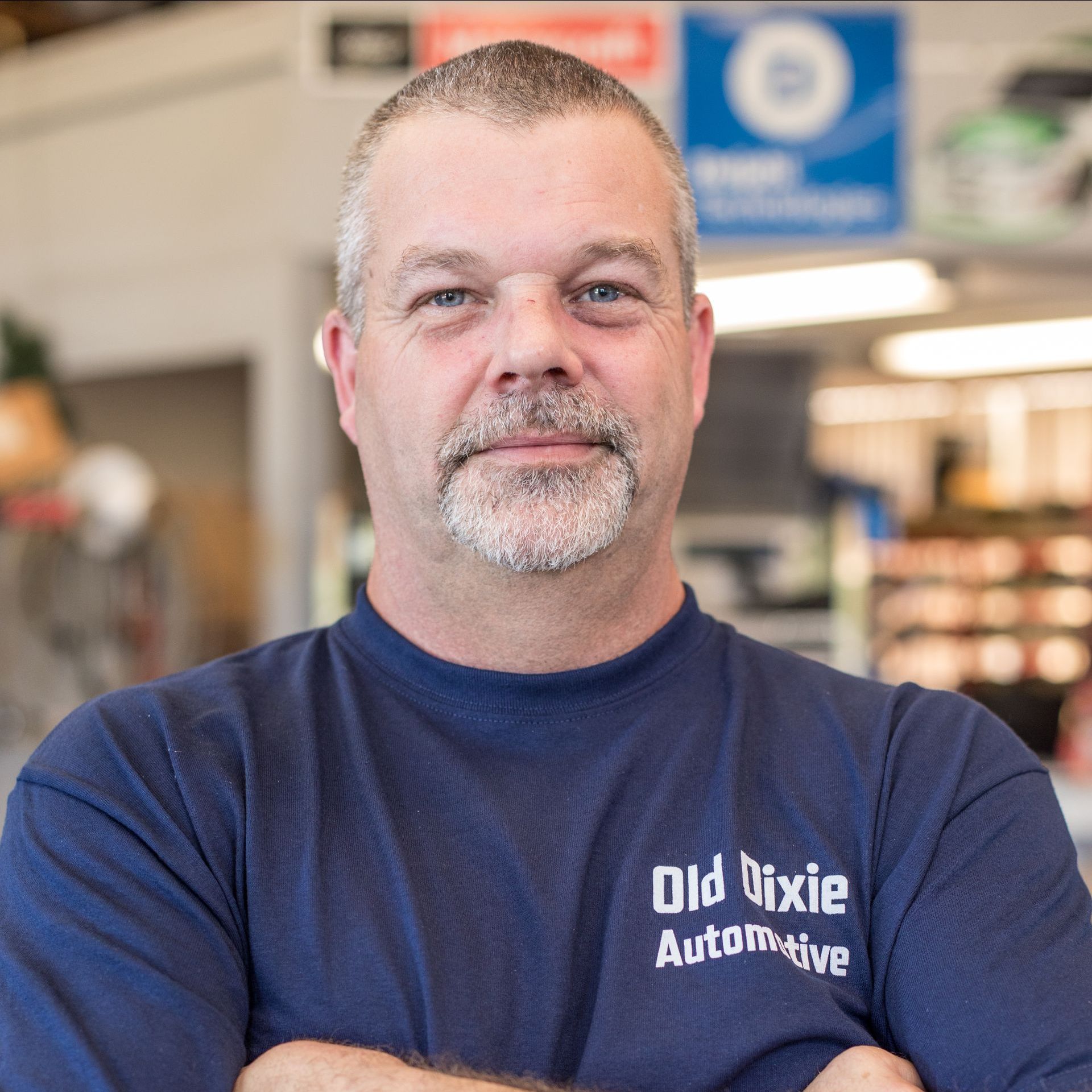 Crew at Old Dixie Automotive in Vero Beach, FL