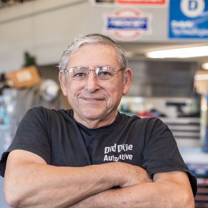 Crew at Old Dixie Automotive in Vero Beach, FL