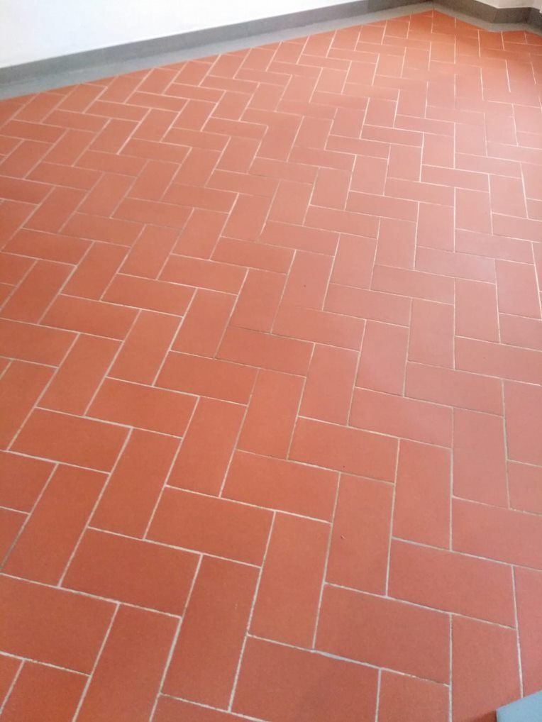 pavimento in cotto prima del trattamento