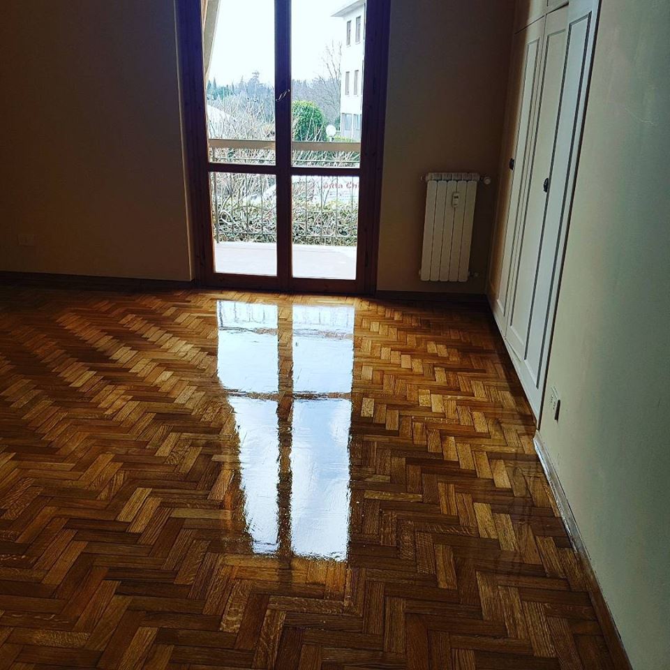 pavimento in legno dopo lucidatura