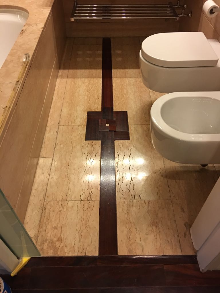 pavimento in legno bagno dopo lucidatura