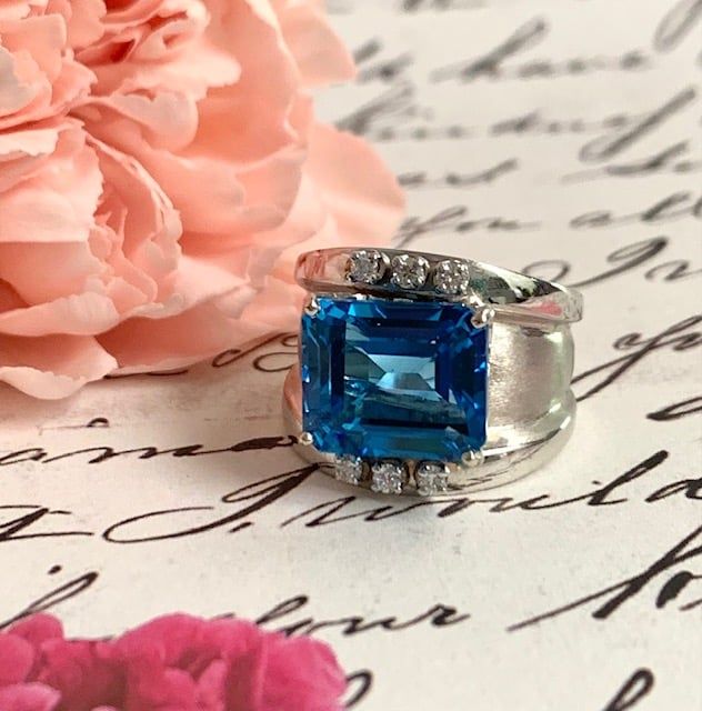 Sapphire & Topaz Coloured Gemstone — Arlington, Texas — Diamonds & Designs