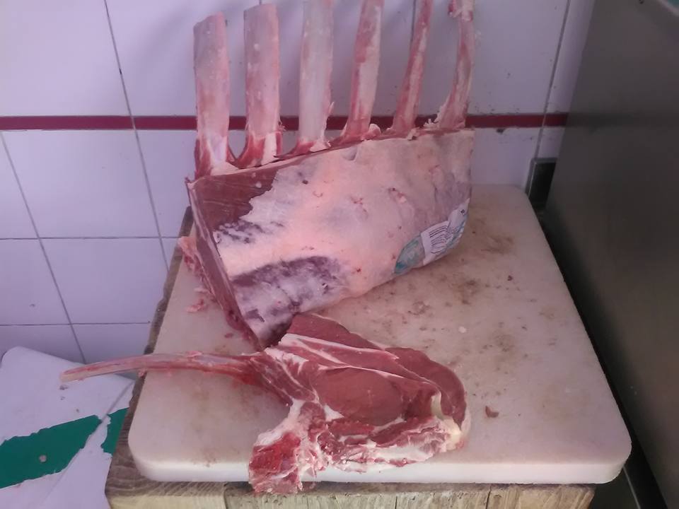 costato di manzo in macelleria