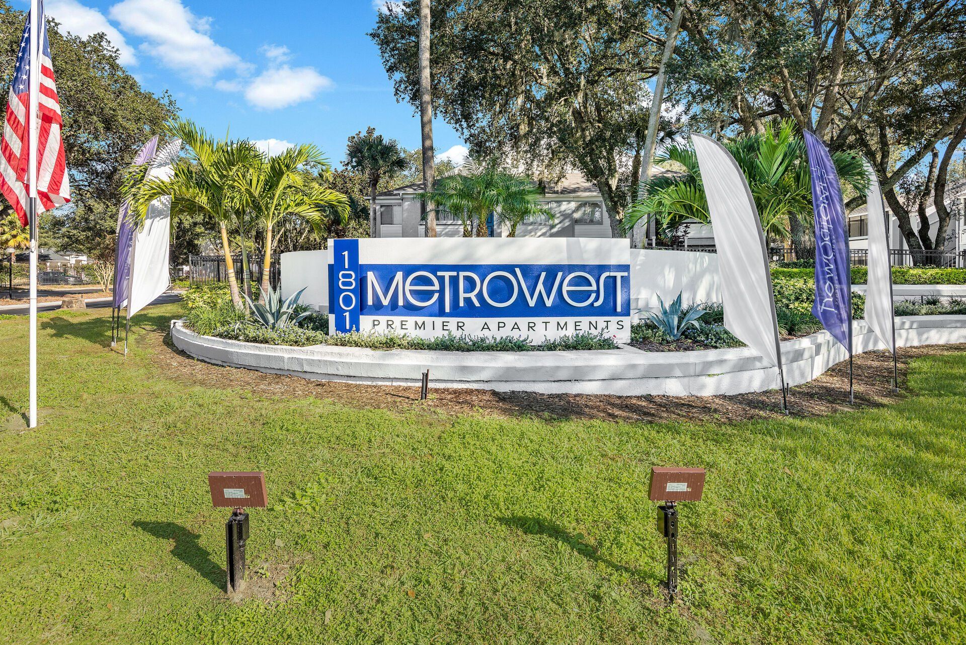 Resort Sign | 1801 Metrowest