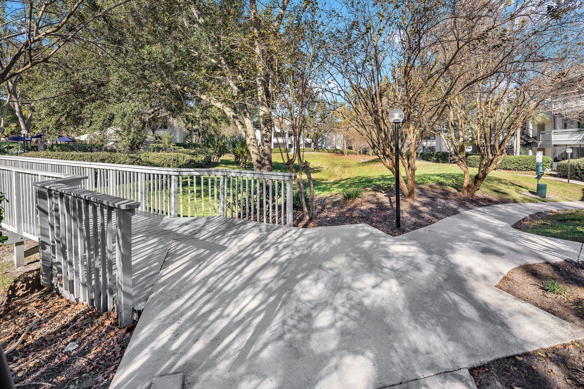 Walkway | 1801 Metrowest