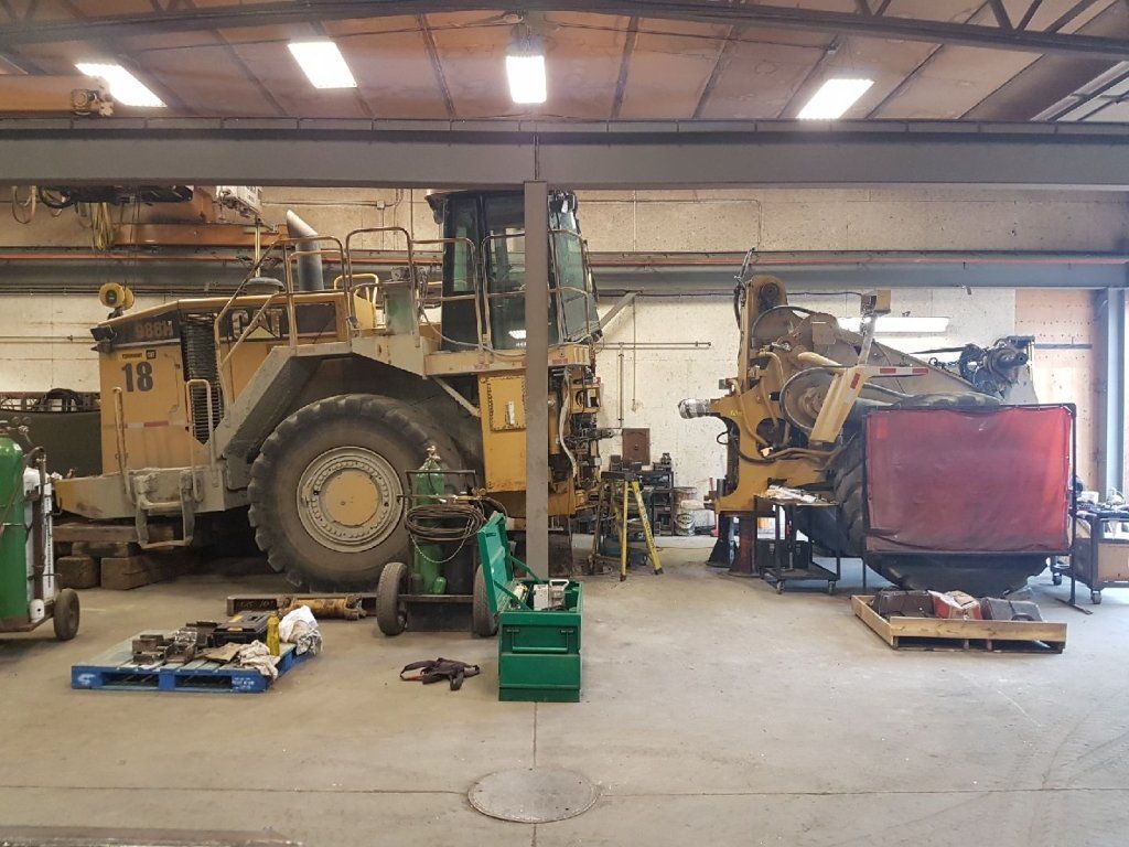 Shop image showing the Dismantle & Assembly of Heavy Equipment