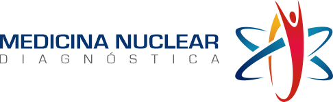 Logotipo para "Medicina Nuclear Diagnóstica" con texto y una persona estilizada dentro de formas en órbita.