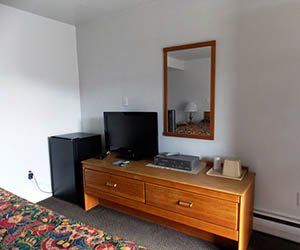 Drawers with TV on top - Motel in Pittsburgh, PA