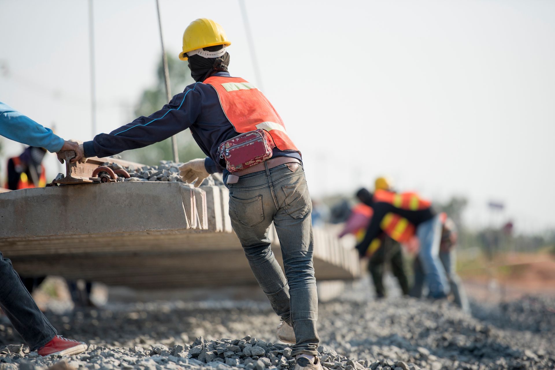 navigating workers' compensation vs personal injury claims for construction accidents in Connecticut