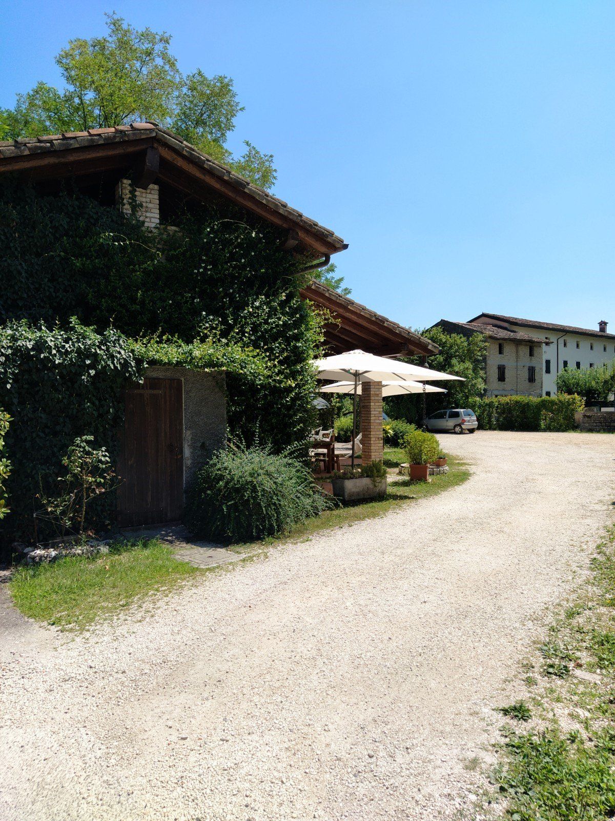 Spazi esterni dell'Osteria Pascon foto 1