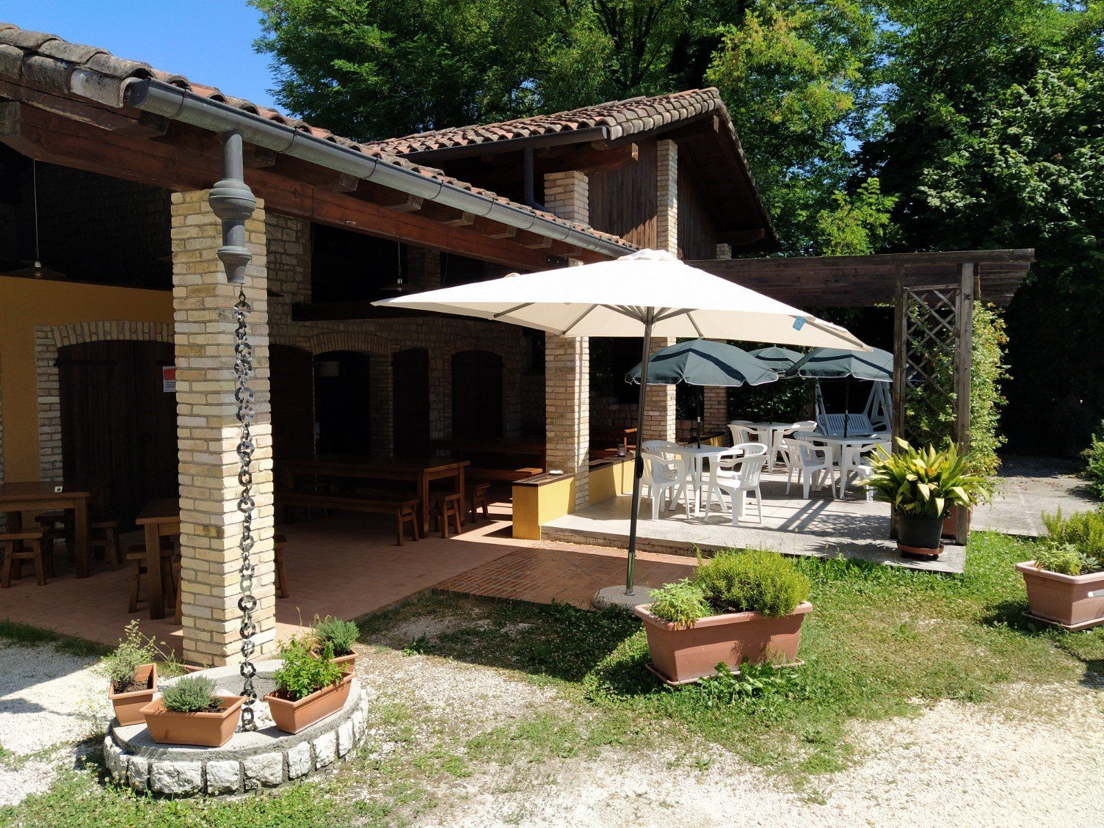 Spazi esterni dell'Osteria Pascon foto 5