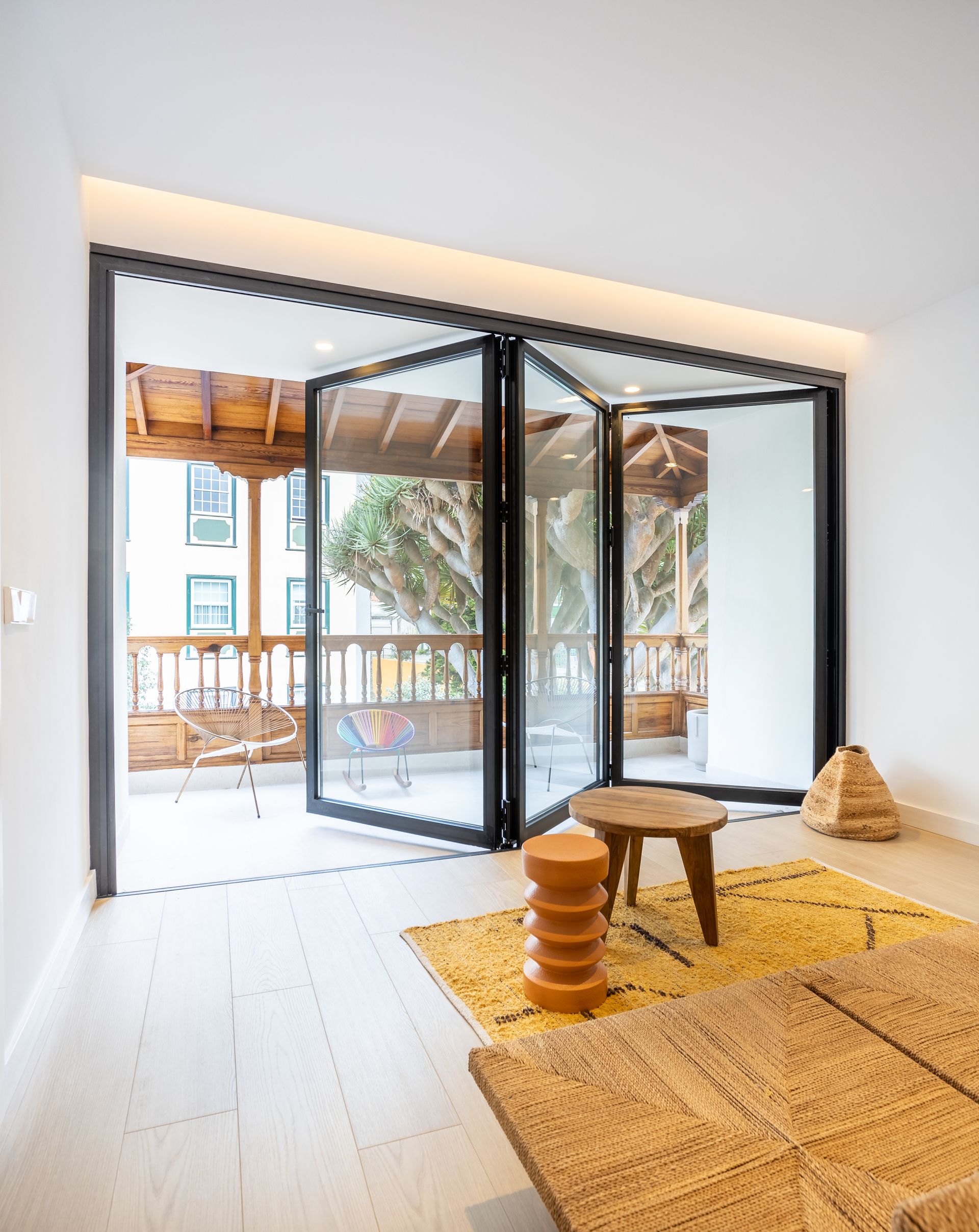 Cortizo Bi-fold