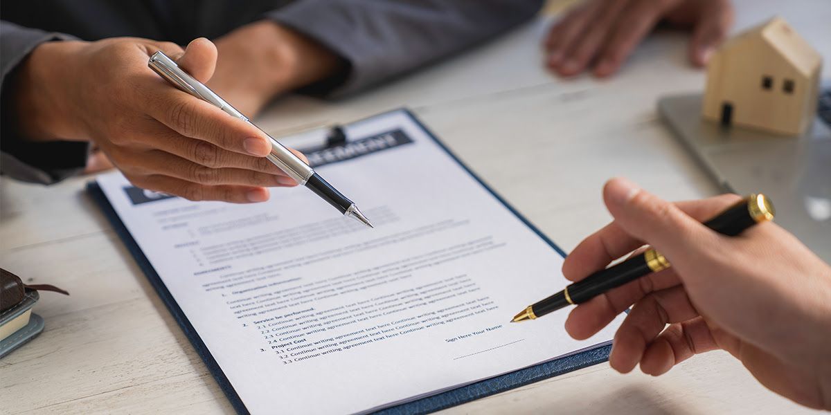 5 Lease Clauses That Protect Landlords in Gainesville