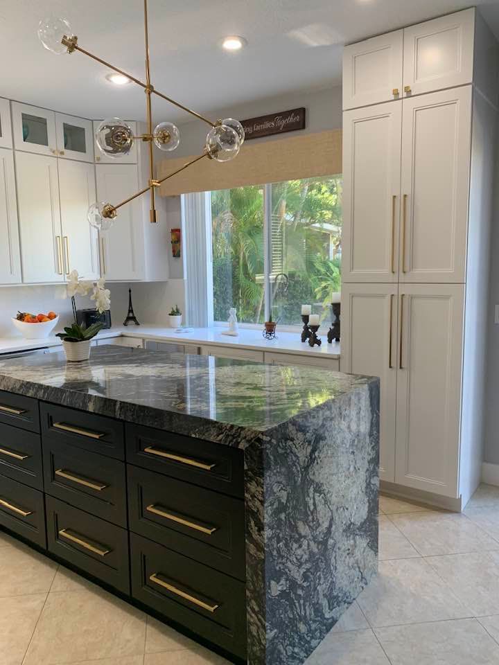 Kitchen — North Palm Beach, FL — Wholesale Kitchen Cabinets & Granite